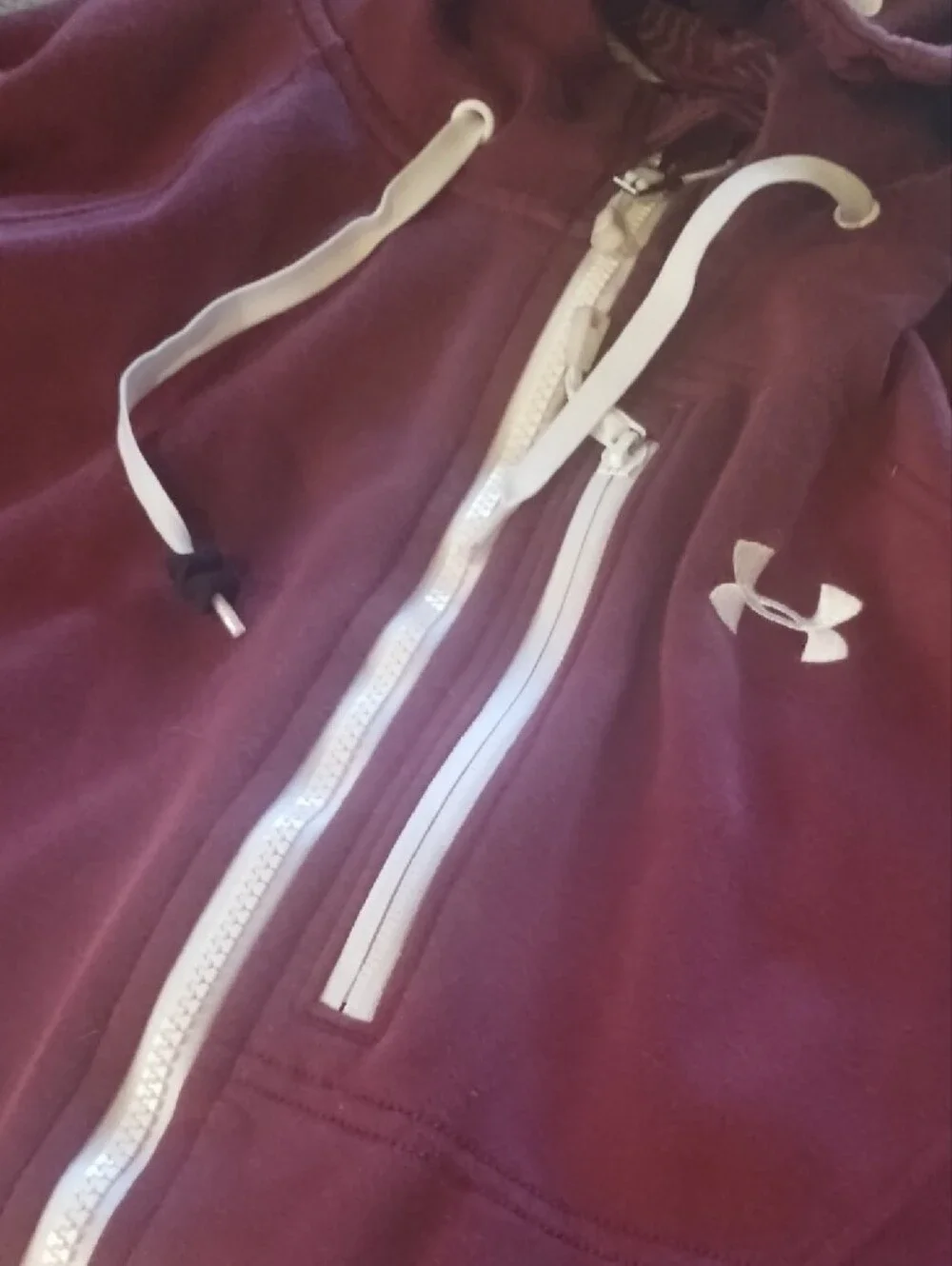 Under Armour Men’s Maroon Full-Zip Sweatshirt with White Accents